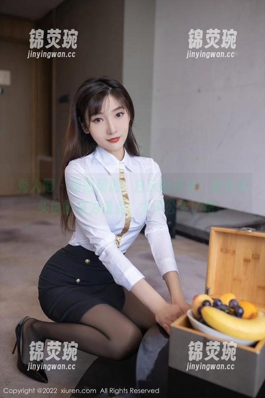 秀人网 - 原图精选：白沫的美足，走在街头也能成为焦点，太不公平了吧。
