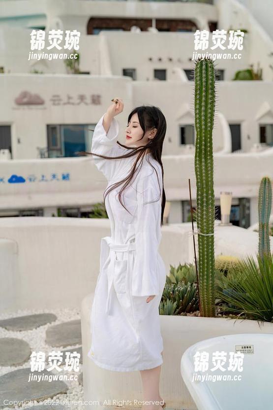 秀人网 - 许嘉欣的内衣不仅仅是个图案，还能带来鲜活的幽默感，定制得真好呀！
