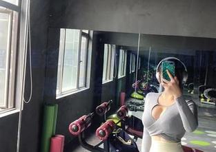微密圈 – 看这原图，紫色哒豚豚的兔女郎版，真会让人惊叹