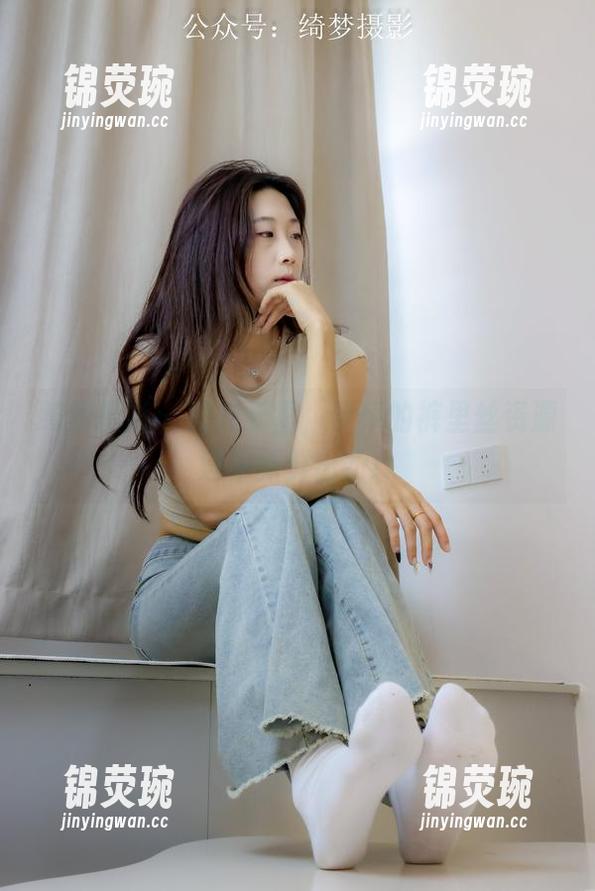 绮梦摄影 - 拨开云雾，伊伊的裤里丝资源清单新鲜出炉！