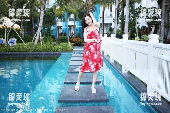 美媛馆-徐微微mia 美媛馆 - 看完徐微微mia的制服,就决定今儿不穿裤子了,原图太诱人!作品说不过去。