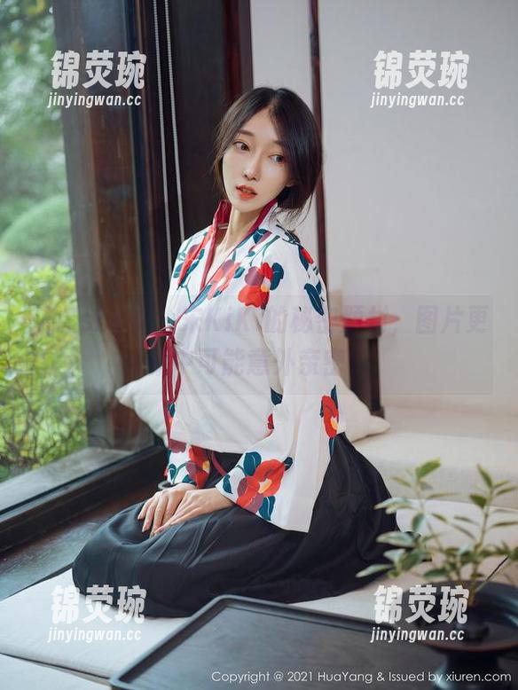花漾show - 宋KiKi的秘密题材，图片更新中可能意外亲密！