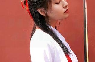 蜜桃社 – 真希水手服图集，怎么总觉得像是要去海边度假呢？