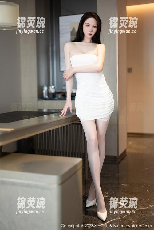 语画界 - 绯月樱cherry泳池写真，画风突变～既然来了，那就一览到底！