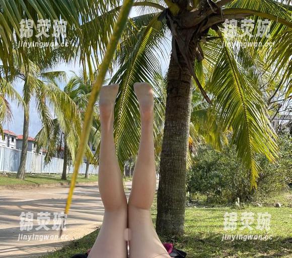 微密圈 - 原图里的迷人的五姨太，学姐，她说那天她只想着吃炸鸡。精选她那迷人的侧颜，唔，不得不看哦。