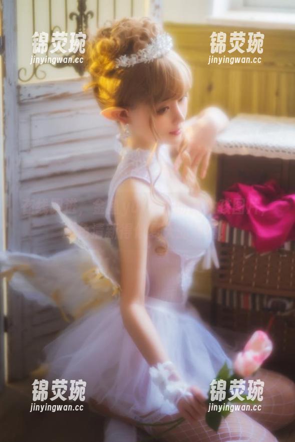 在线跟进，金鱼yui发布的新女孩图片，颜色清新得像夏天的池塘！