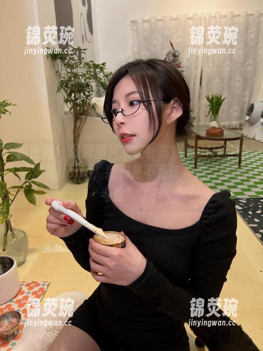 微密圈 - 最新图片来啦！陈妮妮UNI和她的粉粉jiojio，我们是不是该开始“面临考验”了？