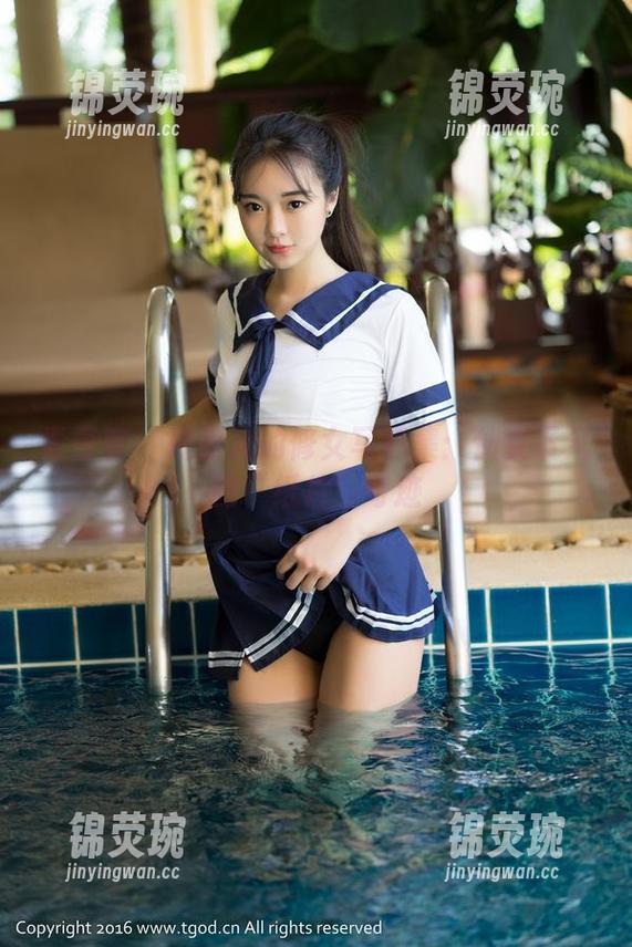 青豆客-婕西儿 青豆客 - 婕西儿的修女写真集:仙女下凡的“纸片”奇迹