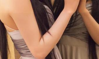 青豆客 – 陈嘉嘉Tiffany私拍作品，网袜当道，真的超级上头！
