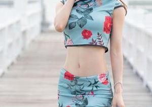 魅妍社 – 为什么FoxYini孟狐狸的女孩写真免费？难以捉摸的好奇。